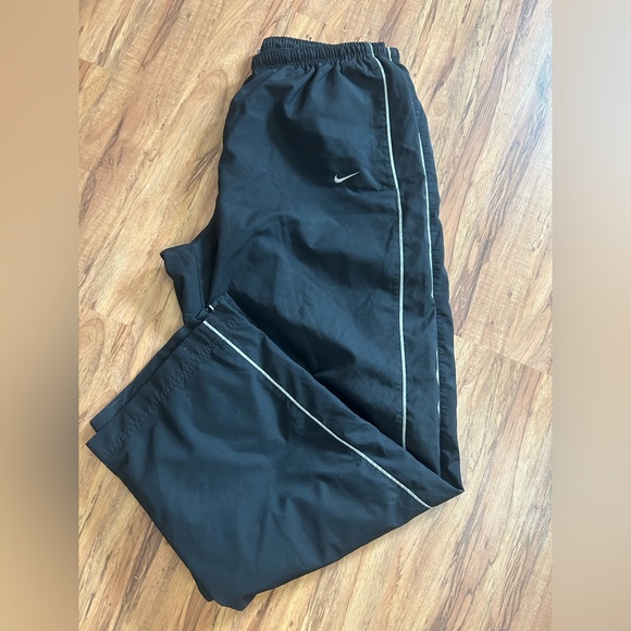 Nike Y2K Mesh Lined Windbreaker Track Pants Size XL - Picture 1 of 9